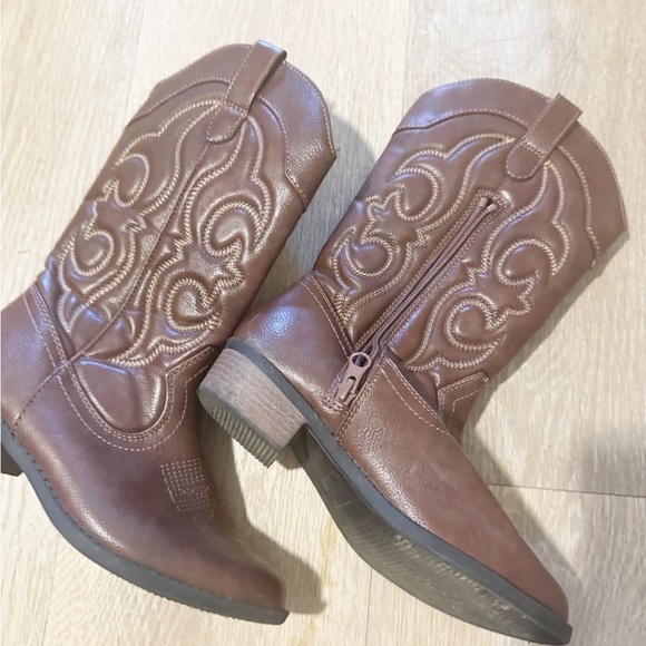 Cat & Jack Other - Western cat and jack boots size 3